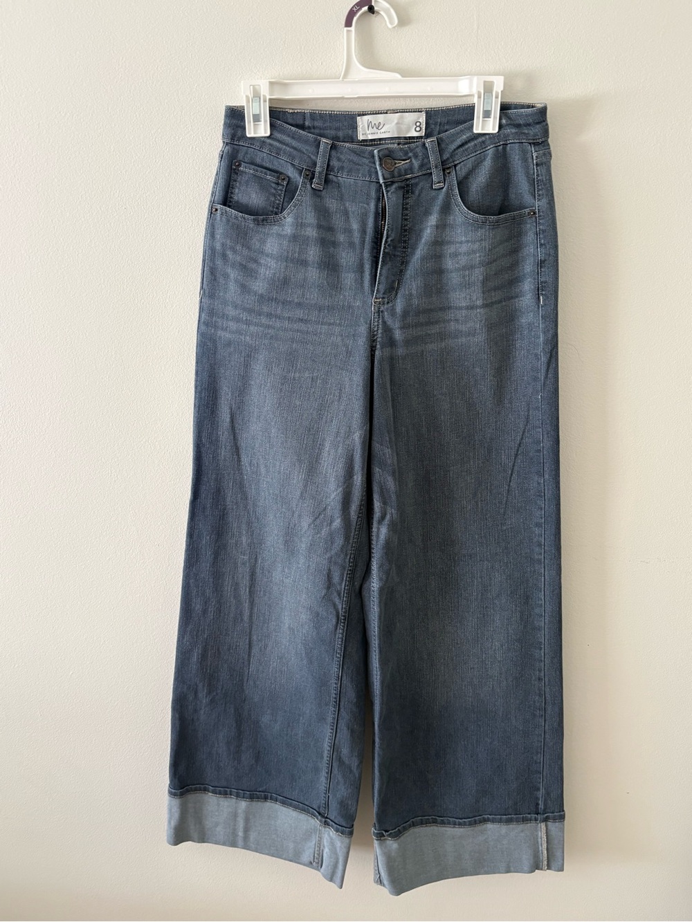 ME Makeover Essentials Wide-Leg Cropped Jeans in Washed Blue